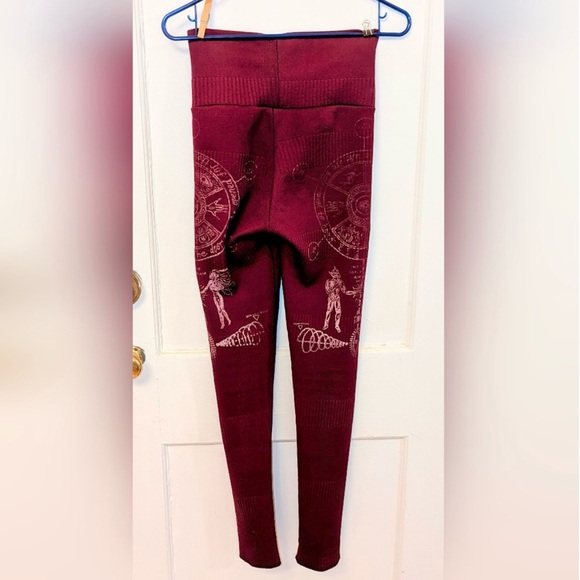 Toxic Vision Another World Ribbed Leggings - Picture 8 of 9